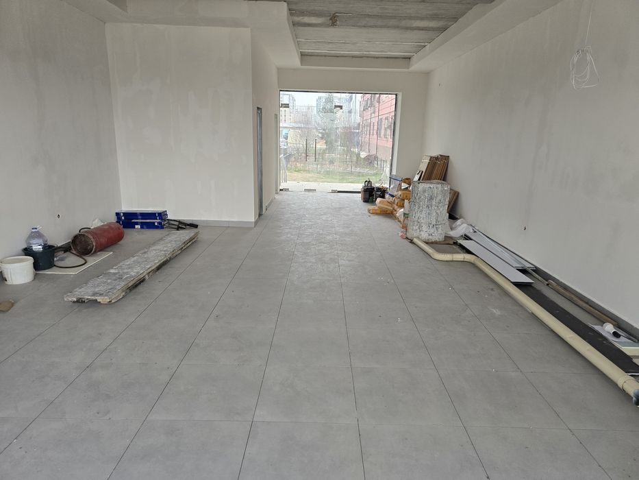 Сдаётся в аренду магазин под любой бизнес Мотрид, Корасув 

Ижарага ма