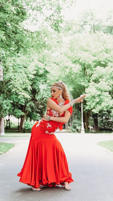 Dansatoare surpriza Bellydance dans oriental evenimente nunta majorat