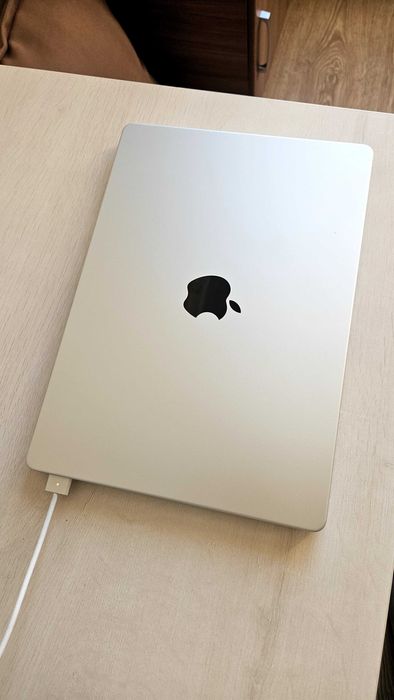Macbook m4 pro 24gb 512gb