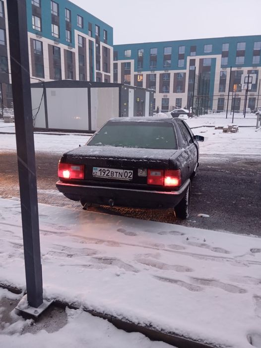 Продаю Ауди 100 год выпуска 1990