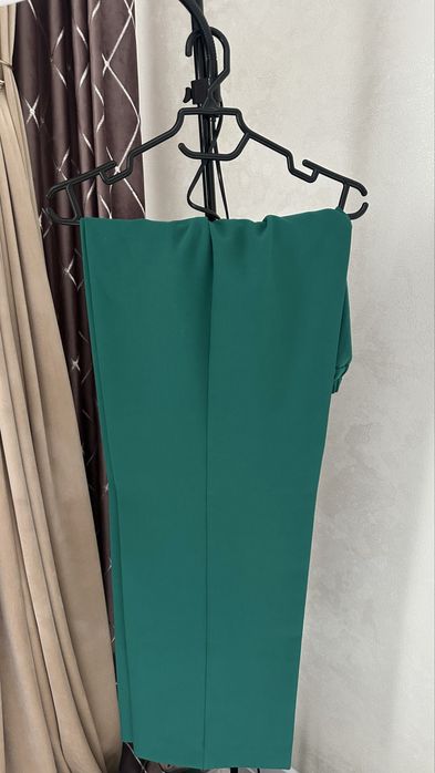 Продам женский костюм