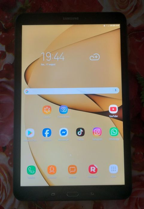 Vând tabletă Samsung Galaxy Tab a6