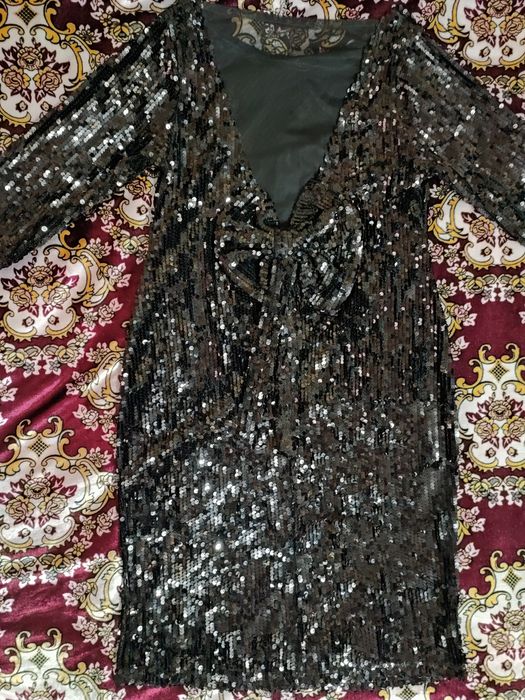 Вечерное  платья в идеальном состоянии