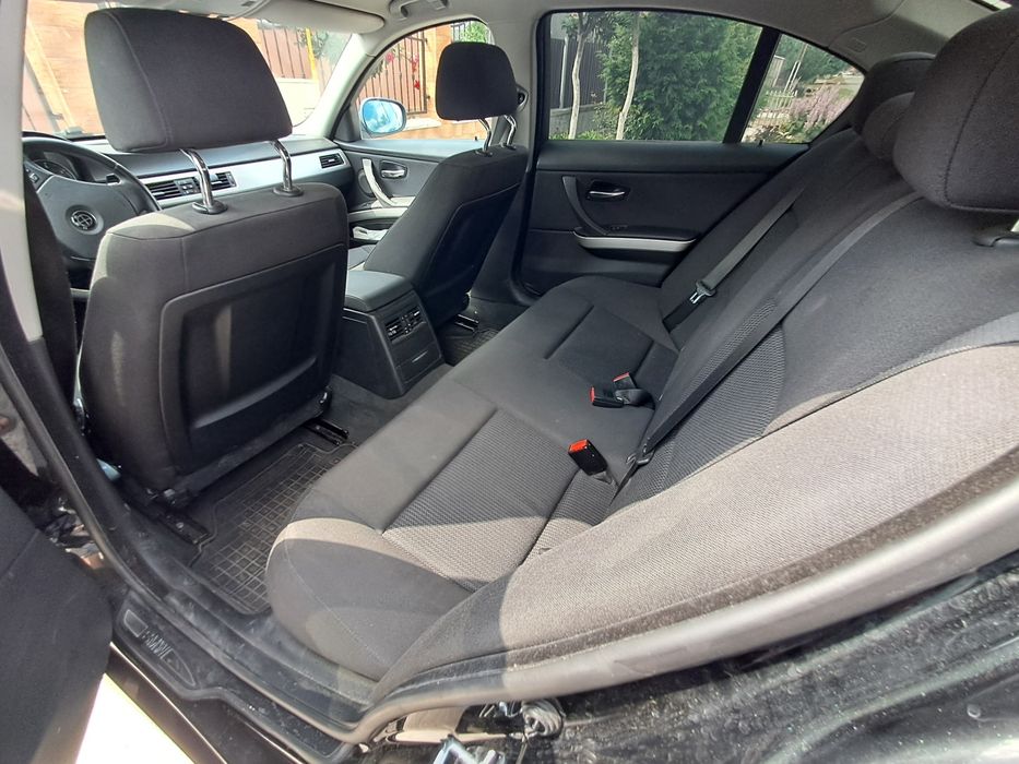 BMW  E 90 facelift