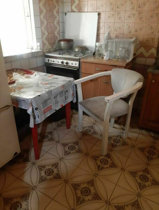 Беруний метро  2/2/5  250$  ойлага  студент