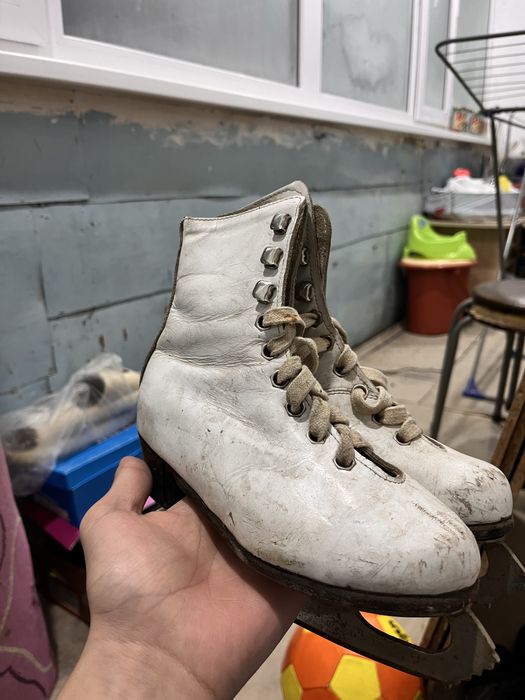 Коньки женские уу