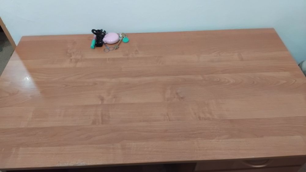 Стол в хорошем состоянии