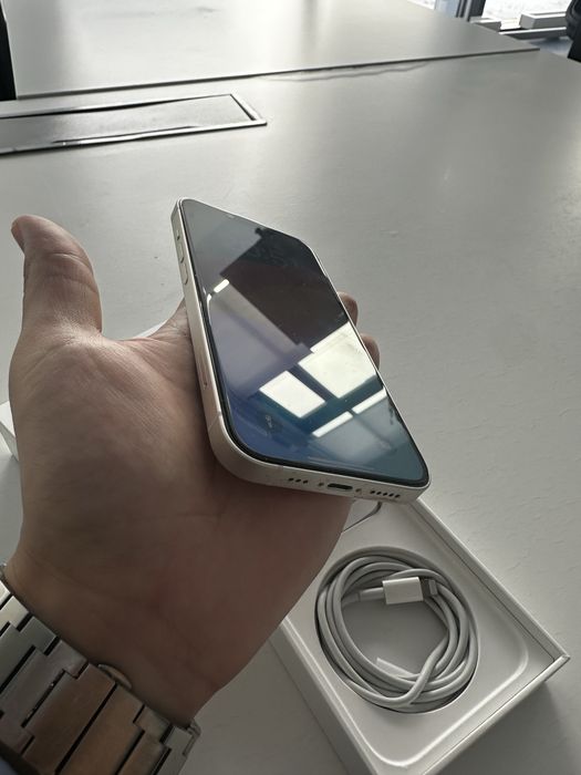 Iphone 14 128 gb идеальный с коробкой
