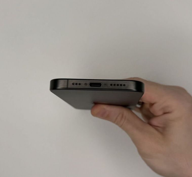 iPhone 15 Pro 256GB с гарантией