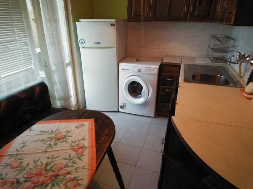 Дава се под наем Двустаен апартамент в Бургас, Зорница - 65 кв.м за 175 € - Снимка #12