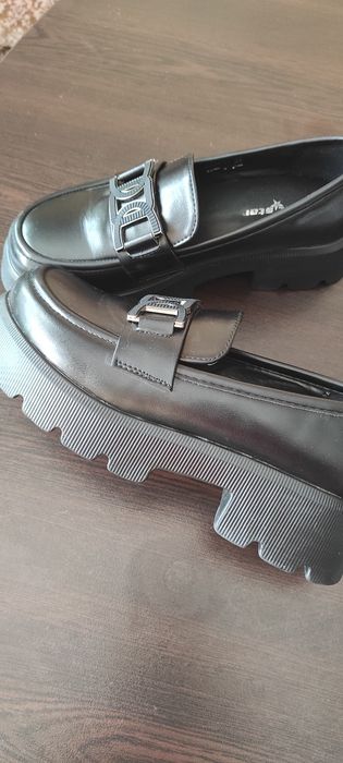 Дамски черни лоуфъри 37 номер