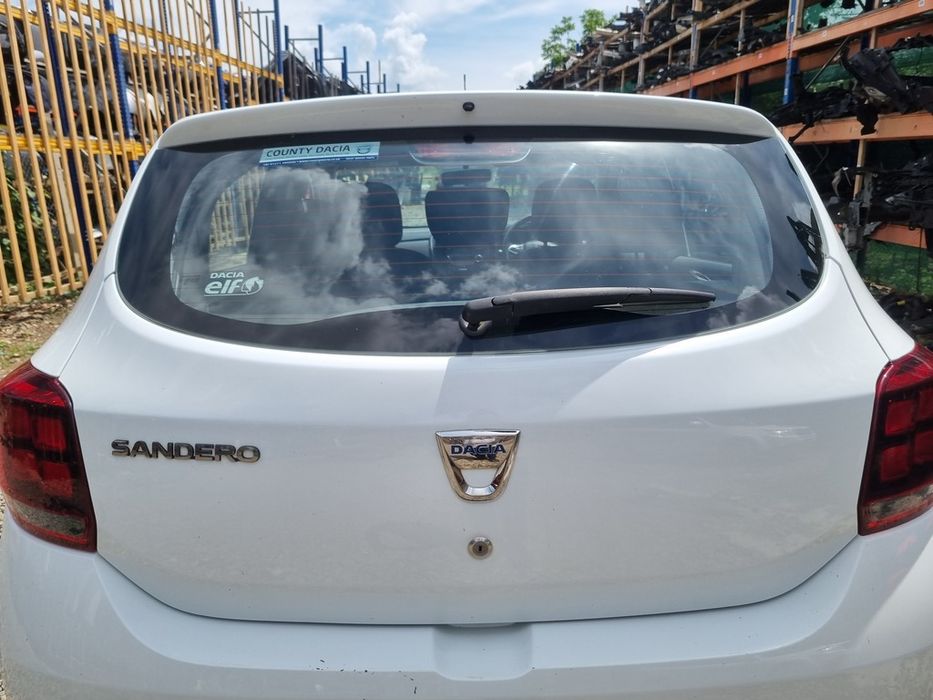 Haion Cu Luneta Dacia Sandero 2 Facelift - SUV 4 Usi Blanc Glacier DV369 (1530)