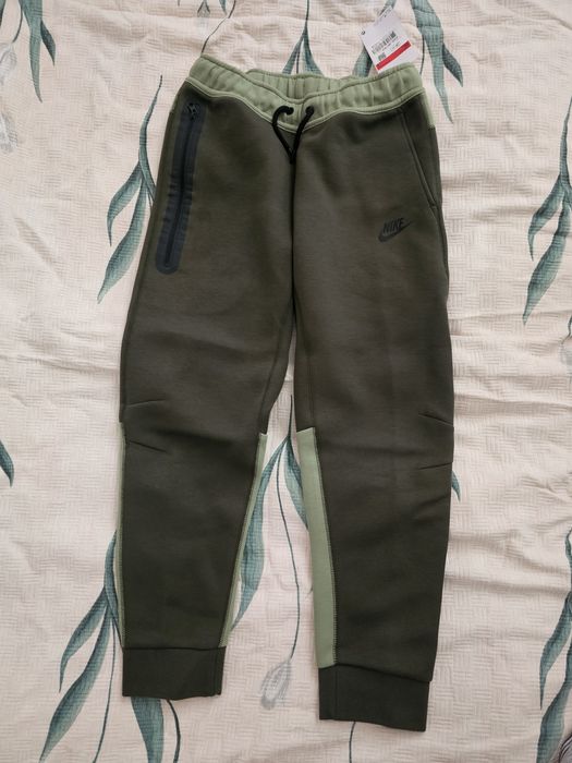 Nike Tech fleece  детско долнище