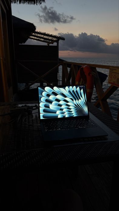 Продам Macbook air 13 M2 8/256