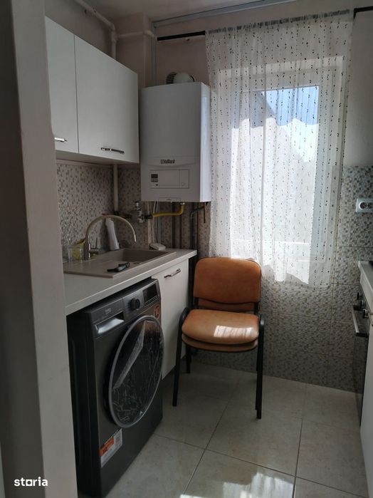 cv 200 Ghioceilor-Vivo Mall, 2 camere decomandat, etaj II