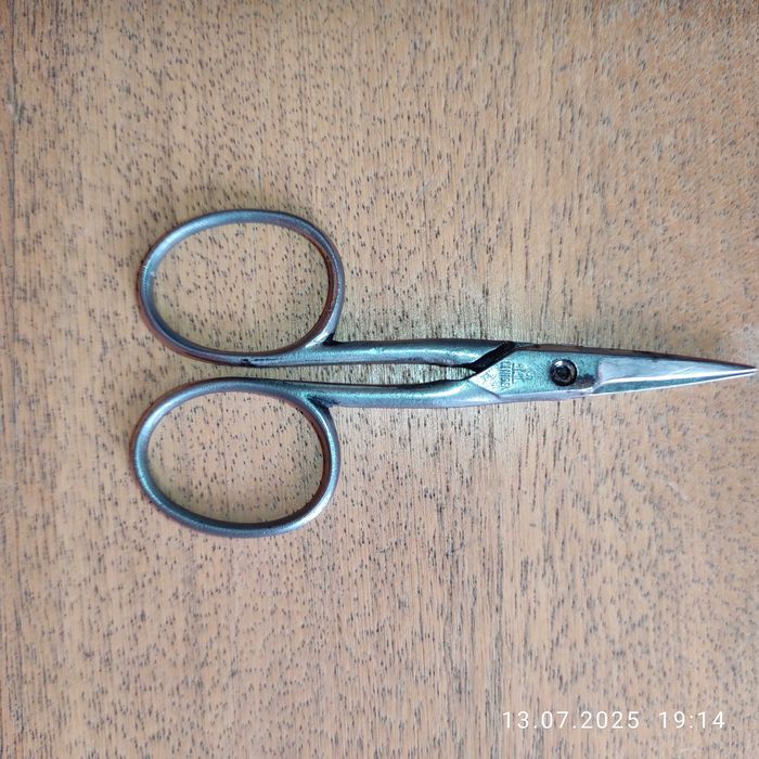 Антикварна ножица ръчно кована+подарък СОЛИНГЕН ножичка