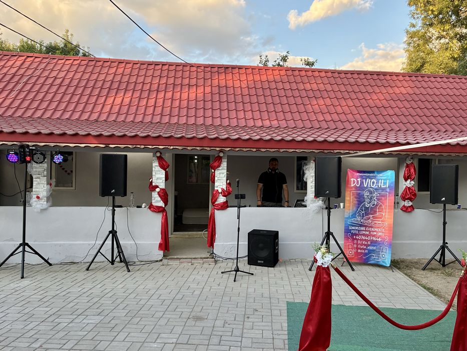 Dj evenimente/ Cafenea/ Piscina/ Majorat/ Banchet/ Ambiental & Foto