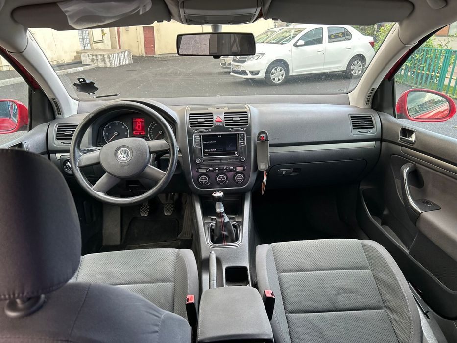 vând golf 5 1.9 tdi
