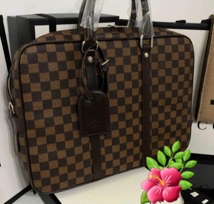 Geanta laptop unisex  port documents,curea reglabila, saculet, etichet