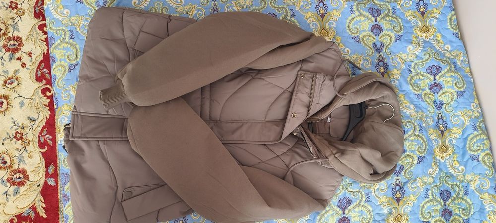 Продам куртку новая