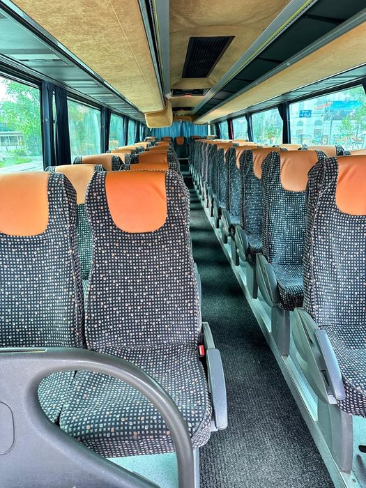 Inchiriez Autocar de 60 locuri cu sofer pentru excursii