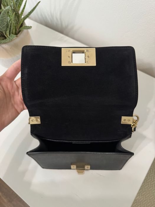 Черна кожена чанта Furla