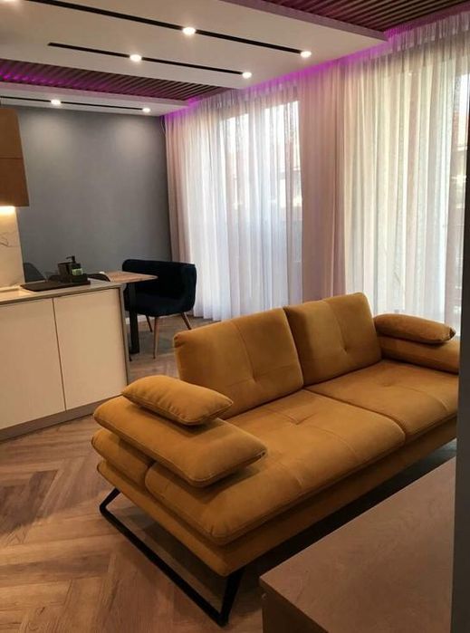 Дава се под наем Двустаен апартамент в София, Витоша - 50 кв.м за 818 € - Снимка #1