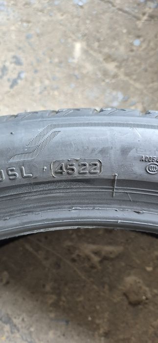 4 anvelope vara runflat Bridgestone,fata 245/40/21,spate 275/35/21.Pret/bucata.