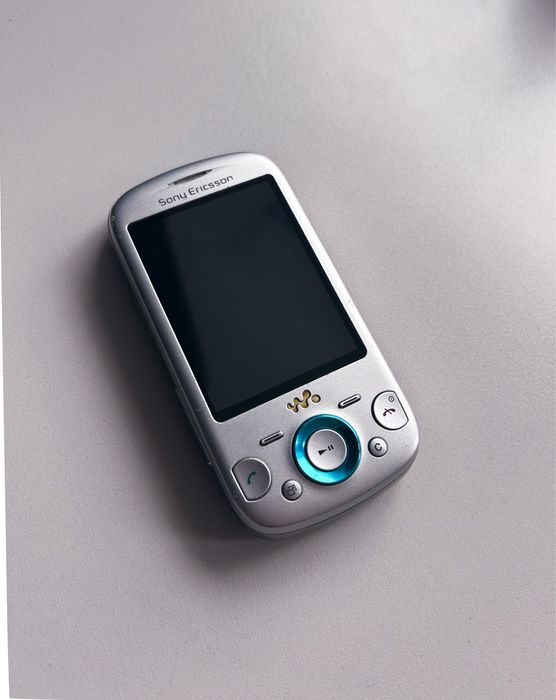Sony Ericsson Zylo W20i  Walkman stare foarte buna, colectie