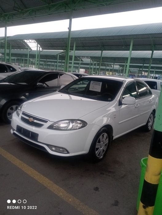 Oq Jentra 2019 Mexanika 2 ta detalda yengil. Old pasajir eshik va baga