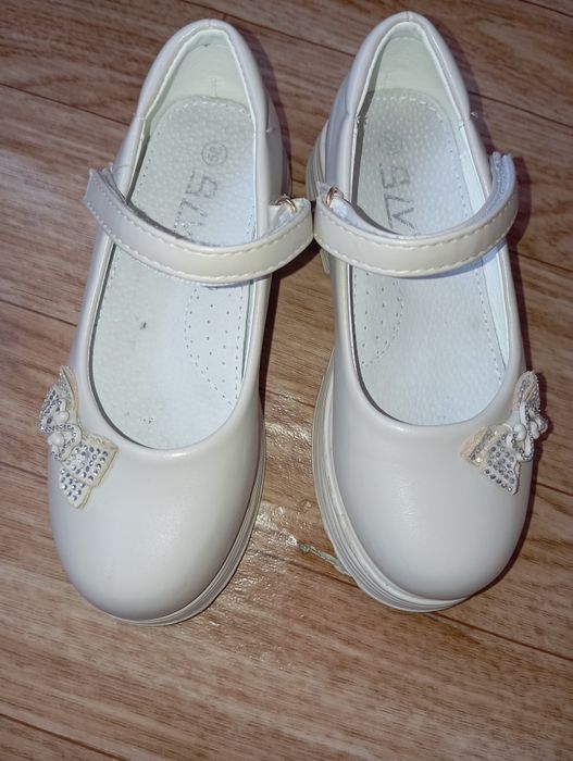 Продам туфли на девочку