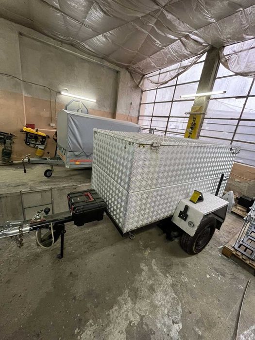 Ремарке изцяло от алумини  разглобяемо с регистрация