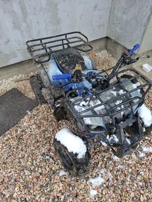 Vând atv 125cc automat sau schimb cu cross 125cc diferenta din partea