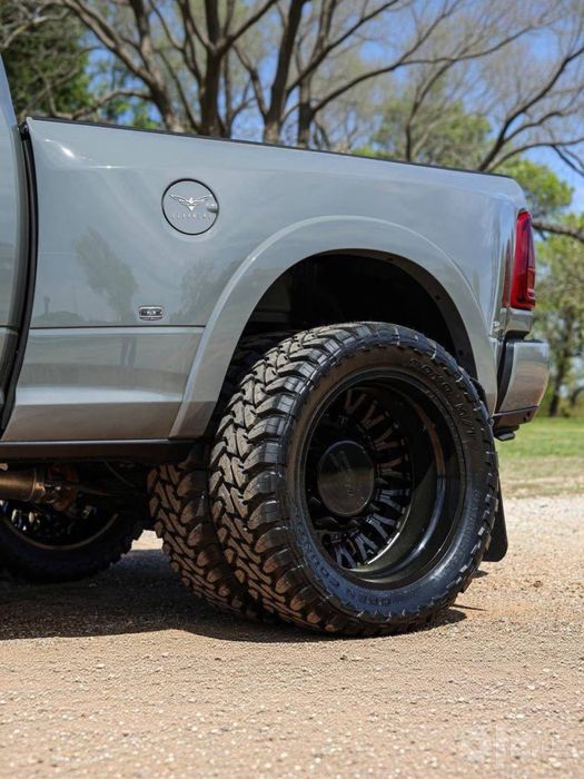 Ram 3500 Limited Mega Cab 2026