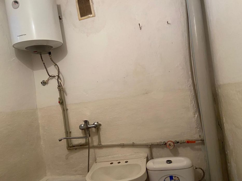 Үй сатылады 1 бөлмелі