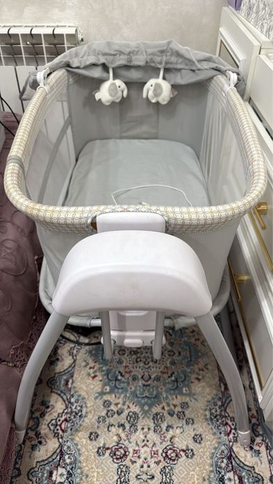 Продам Манеж качалка