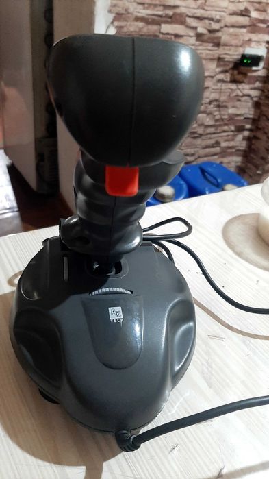 Продам джойстик игровой