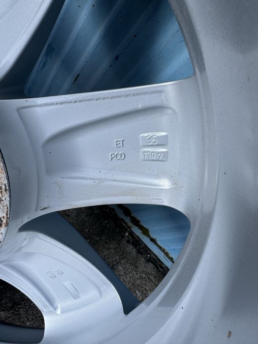 Джанти 4 броя за Мицубиши л200 с гуми