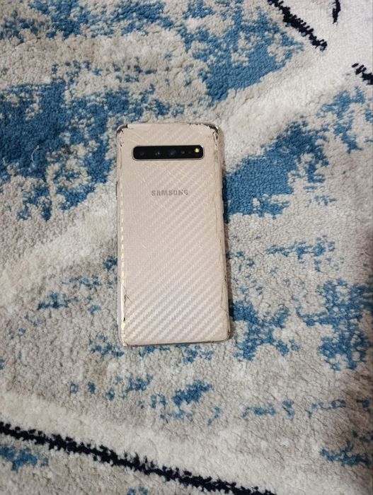 Samsung S10 5G  holati orta