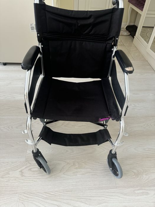 Продаю инвалидное кресло