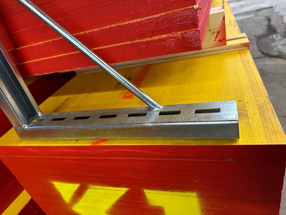 Montanti, cofraje doka, lana, bride, spade, tije, cravate, vincluri