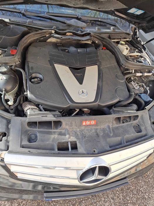 Продавам Mercedes Benz