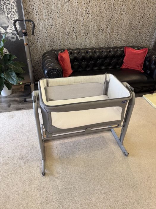 Десткая кроватка люлька Chicco (италия)