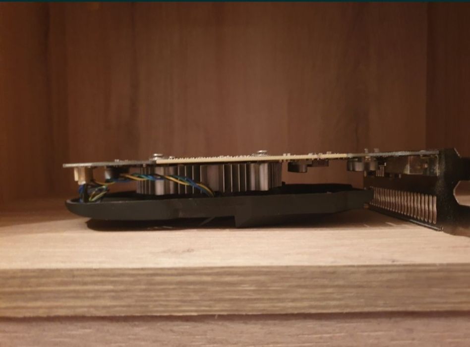 Продавам Видео карта Nvidia GeForce  1050ti