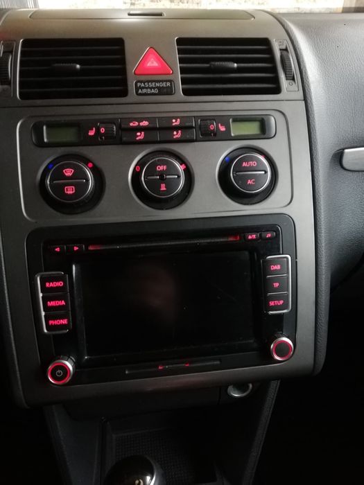 Vând Volkswagen Touran I 2.0 TDI Highline