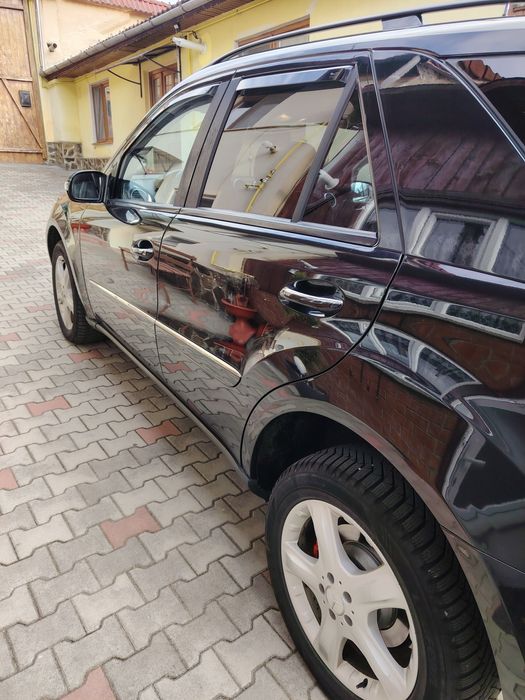 Vind Mercedes Ml  starea perfectă de funcționare