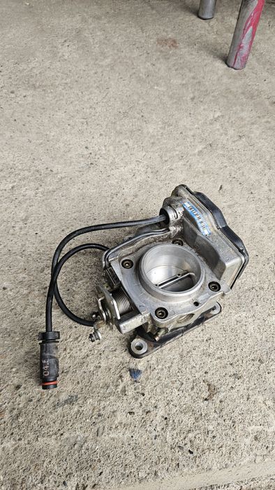 Дроселова клапа за Mercedes C 180 - (W202)