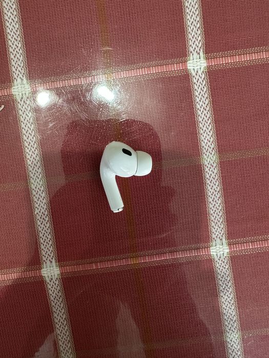 Левое ухо airpods pro 2