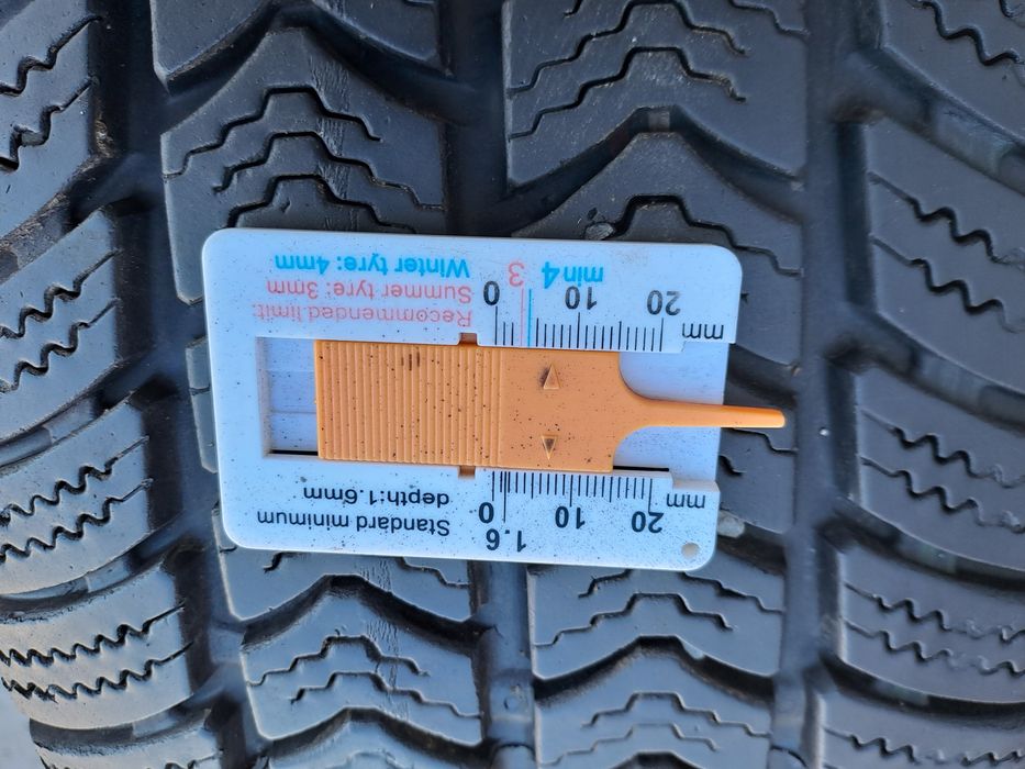 1бр. Бусова 215/65/16C Semperit Van-Grip 2