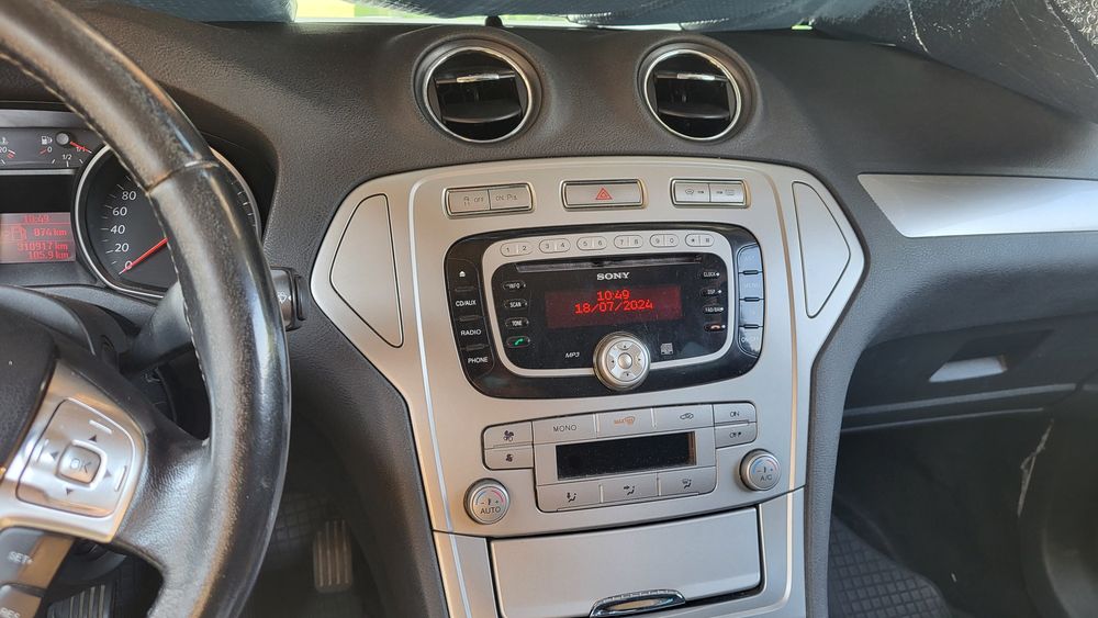 Vând Ford Mondeo